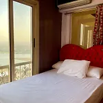Lux Living Overlooking The Nile