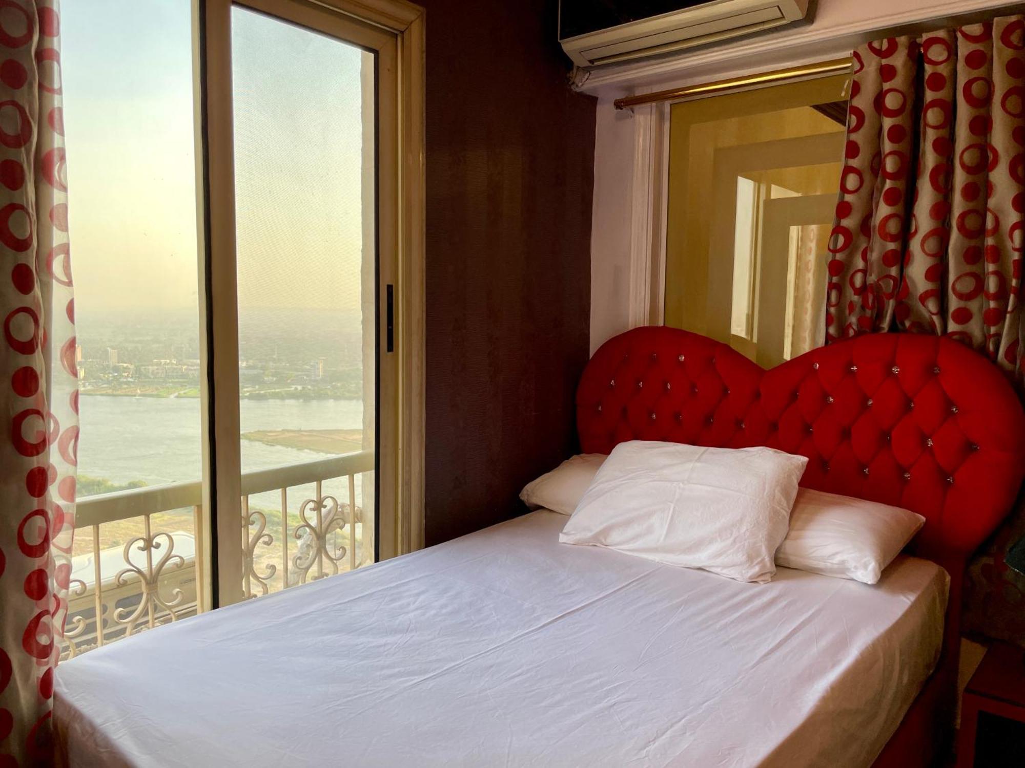 Apartment Lux Living Overlooking The Nile