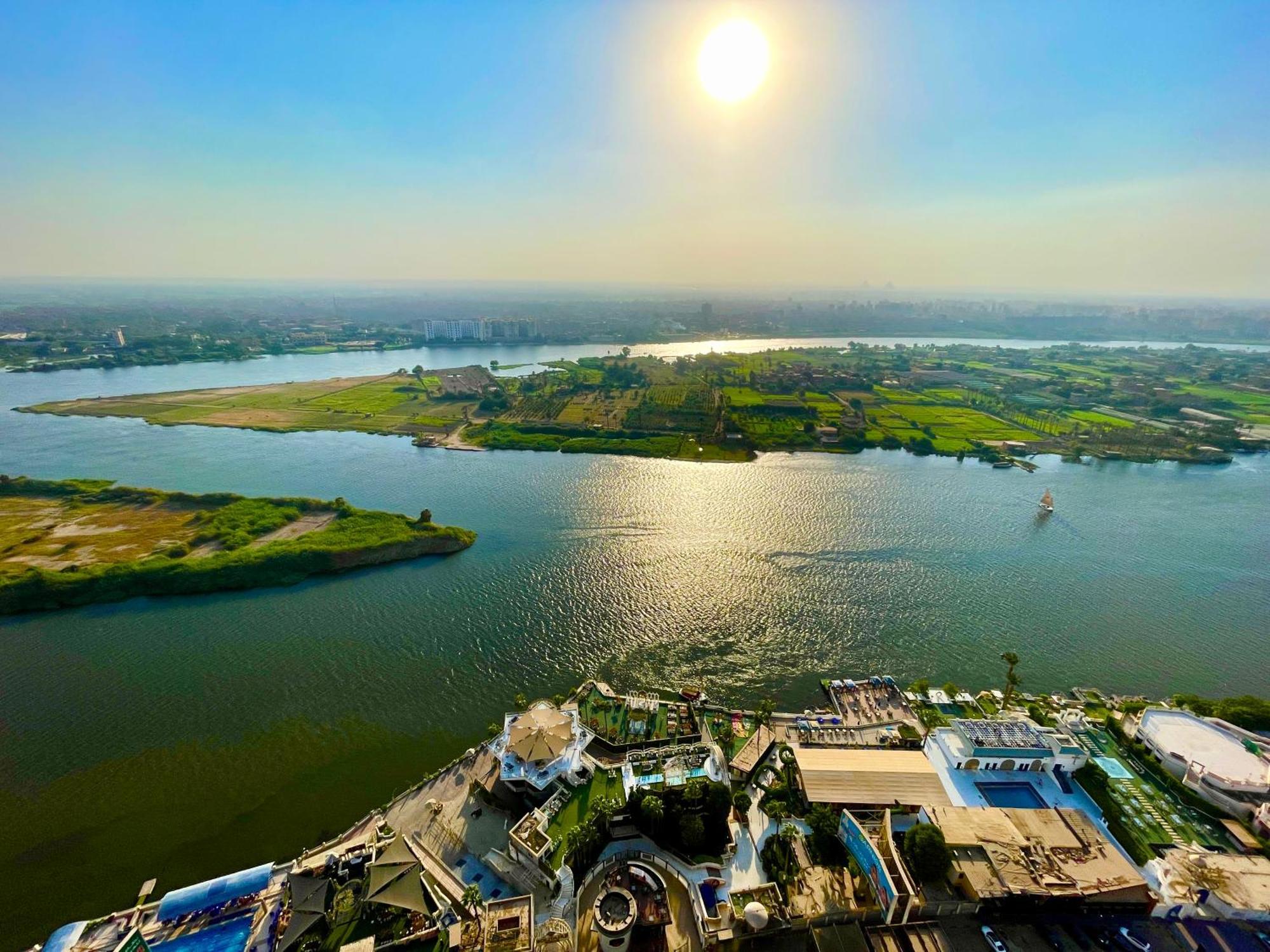 Lux Living Overlooking The Nile * Cairo